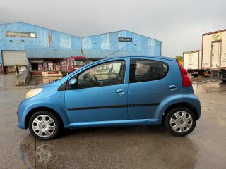 /photos/9822/a76d6c0f-ed3f-db22-021f-4154c2b94e27_i320x240.jpg